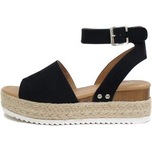 Soda Black Wedges - size 8